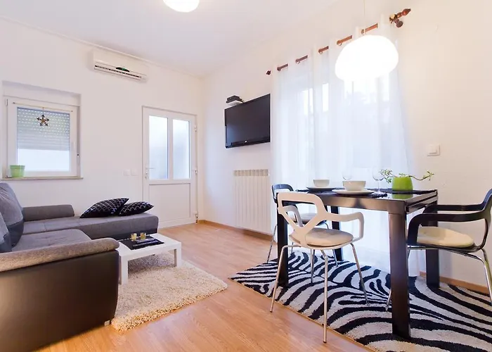 Apartman Aida *